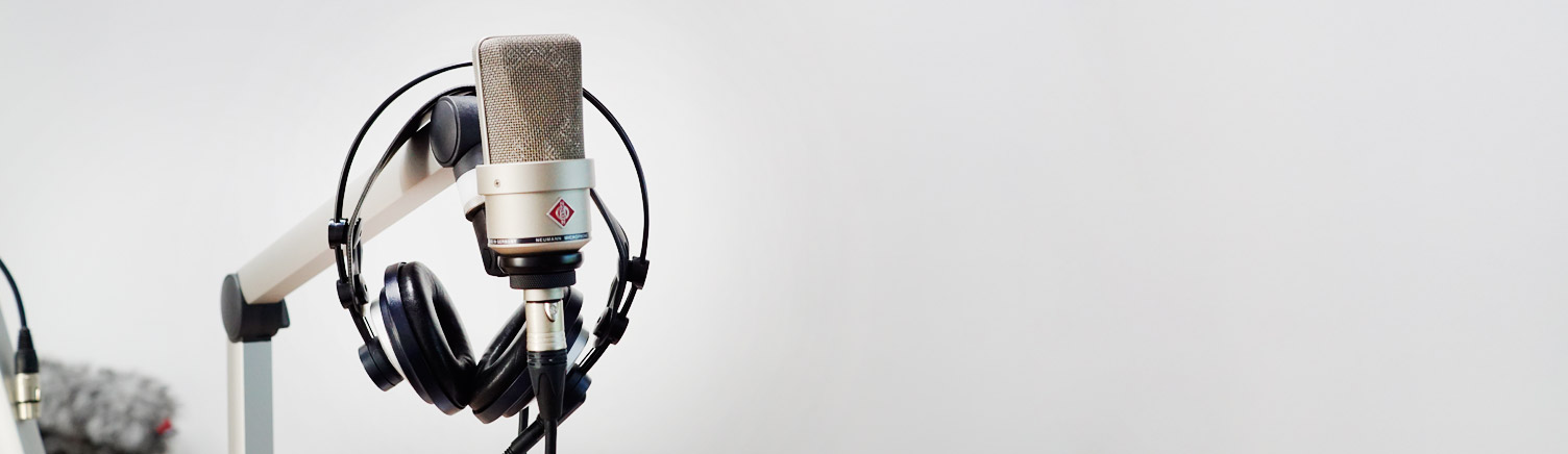 header-radio